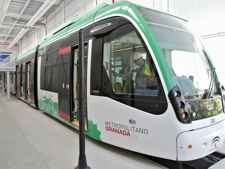 El metro de Granada reduce en más de un 70% las incidencias viarias por kilómetros recorridos en pruebas desde abril